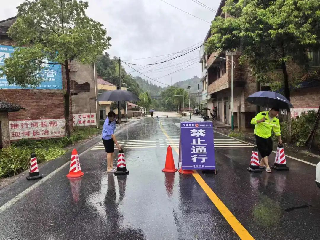 滴水崖村委会重塑乡村道路，迈向新时代交通发展之路